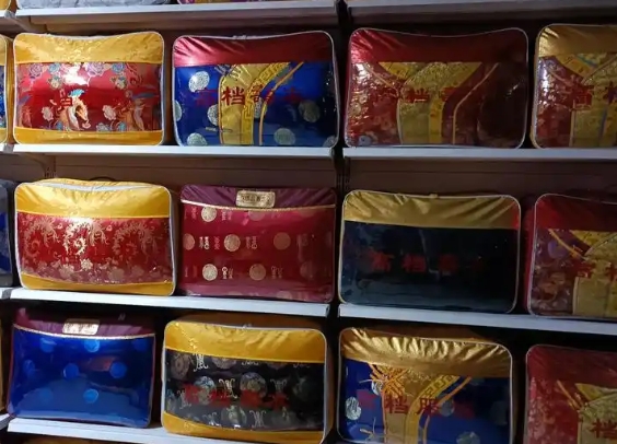 寿衣出售